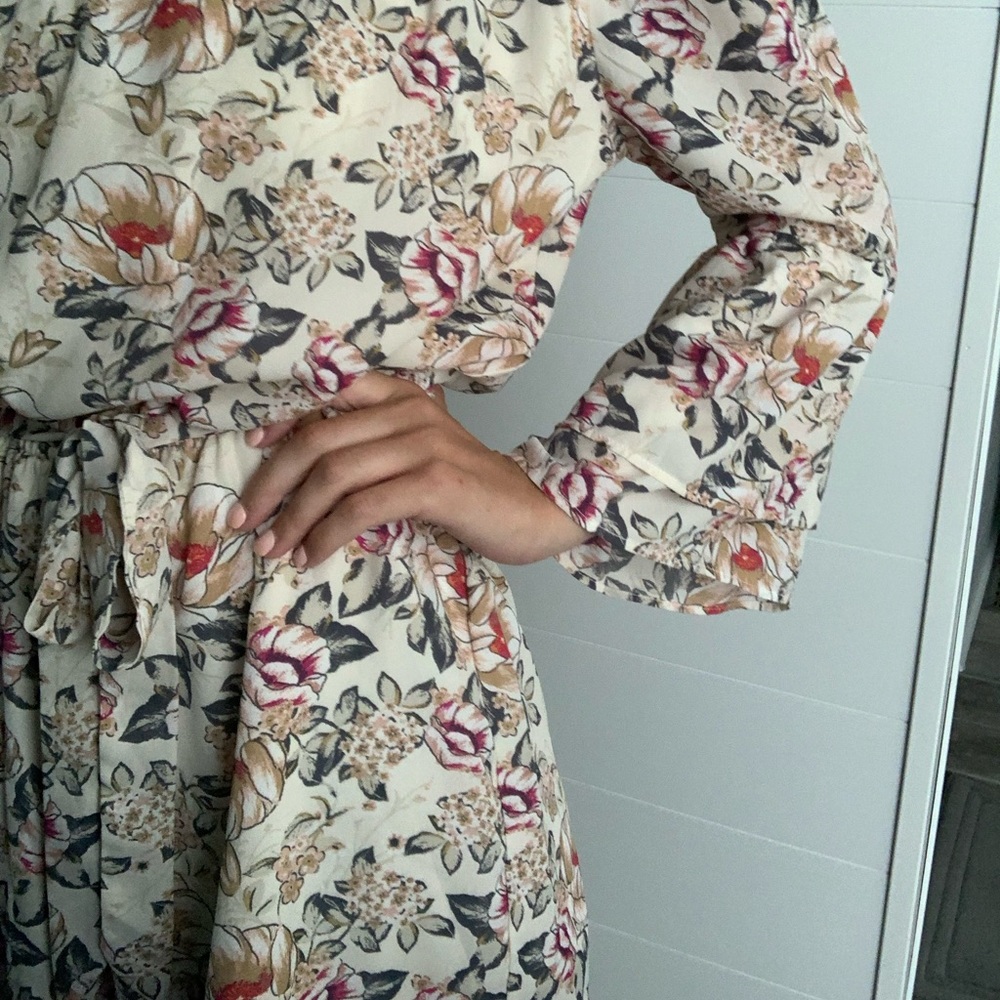 Floral Romper - Picture 3 of 5